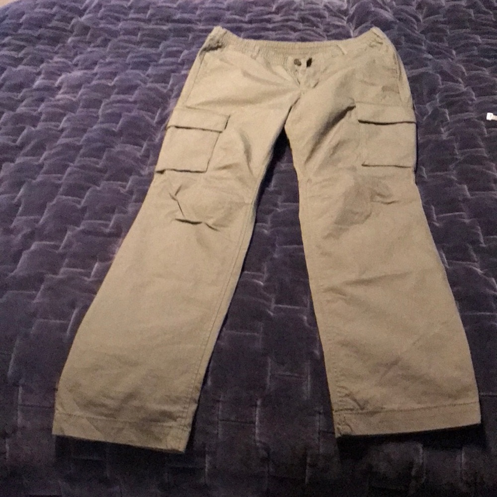 Gap mens cargo pants olive